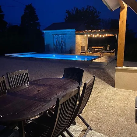 A Pomie Prázdninový dům *